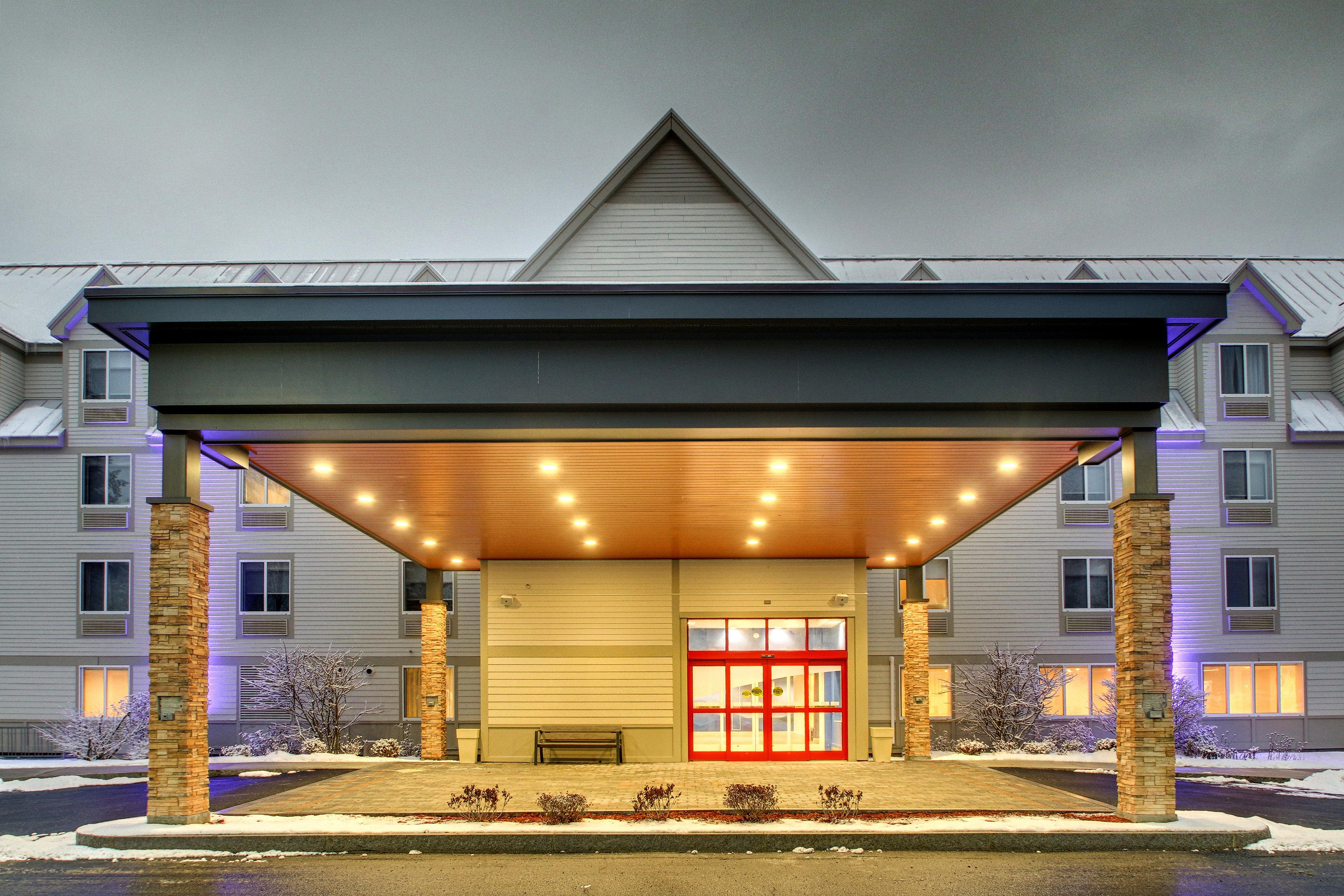 Holiday Inn Express & Suites - Lincoln East - White Mountains, An Ihg Hotel Екстер'єр фото